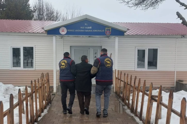 Muş’ta 1 yıl 6 ay kesinleşmiş hapis cezası ile aranan firari yakalandı 