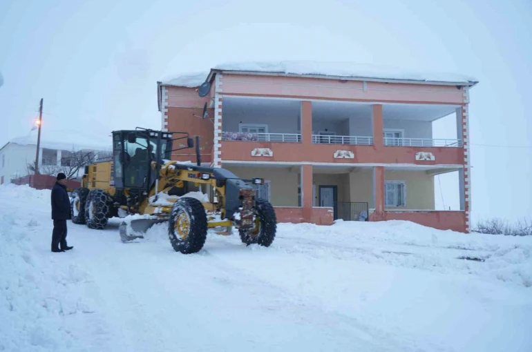 Muş’ta 173 köy yolu ulaşıma kapandı