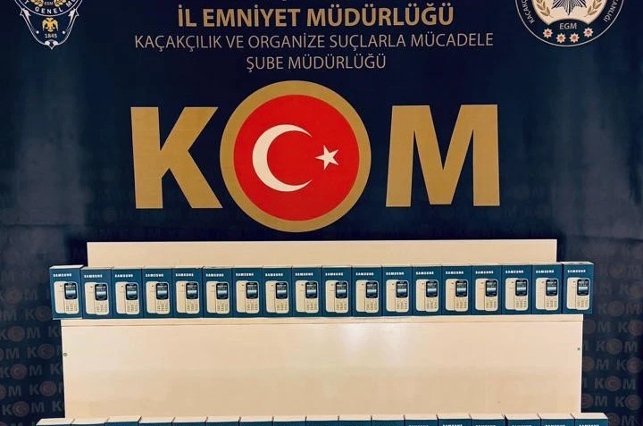Muş’ta 35 kaçak cep telefonu ele geçirildi 