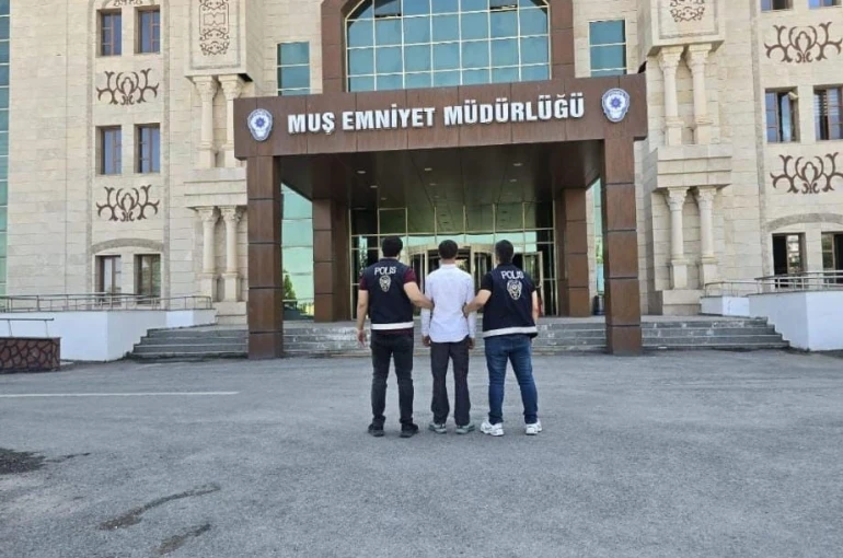 Muş’ta aranan hükümlü yakalandı, cezaevine gönderildi