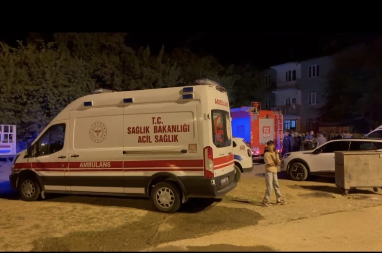 Muş’ta çıkan yangın yaşlı adamın canına mal oldu