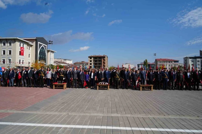 Muş’ta Cumhuriyet Bayramı coşkuyla kutlandı 