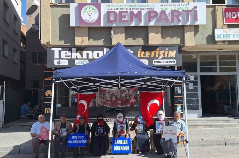 Muş’ta evlat nöbeti 216’ncı haftasında sürüyor 