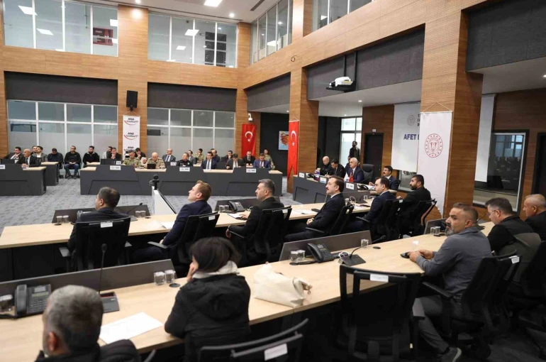 Muş’ta İRAP İzleme ve Değerlendirme ile Kış Tedbirleri Toplantısı Yapıldı 