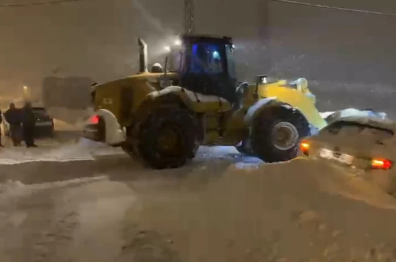 Muş’ta kar yağışı: 345 köy yolu ulaşıma kapandı 