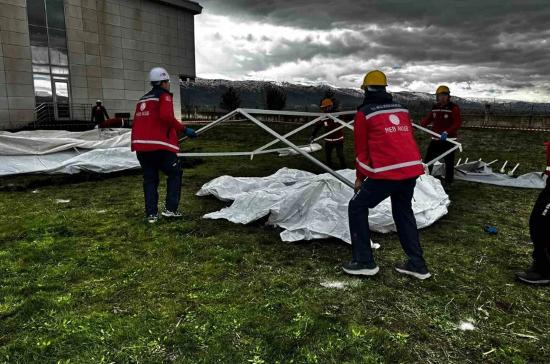 Muş’ta MEB AKUB ekibine akreditasyon 