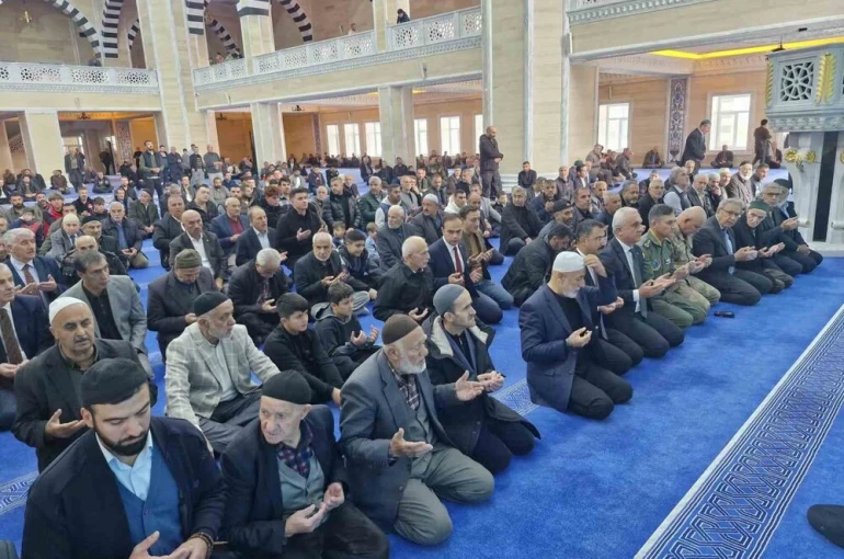 Muş’ta şehitler için mevlit programı düzenlendi 