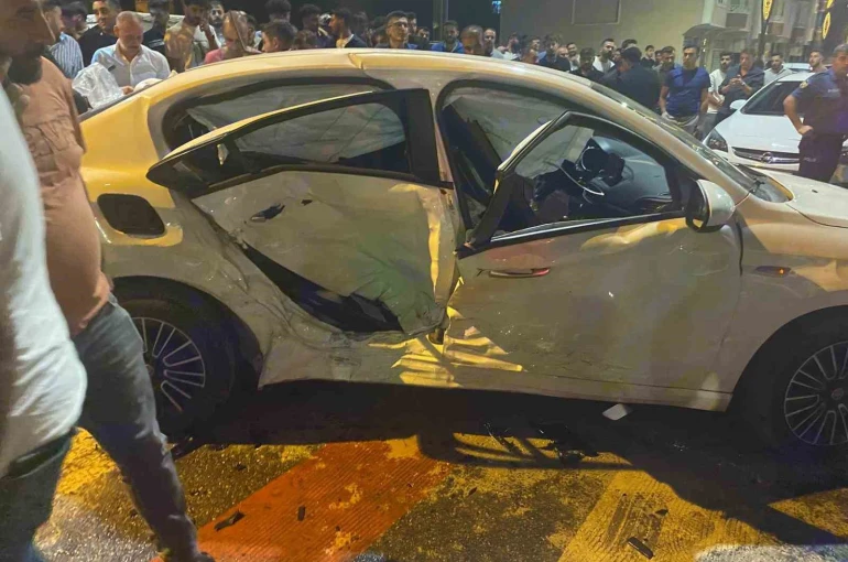 Muş’ta trafik kazası: 3 kişi yaralandı 