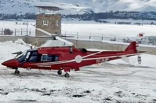 Muş’ta yenidoğan bebek için ambulans helikopter havalandı 