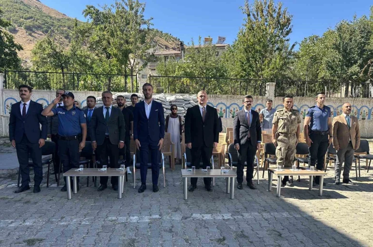 Mutki’de ilköğretim haftası etkinliği düzenlendi 