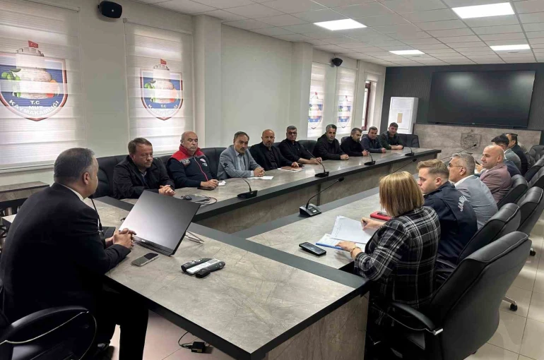 Mut’ta 2026 kayısı hasadı değerlendirildi 