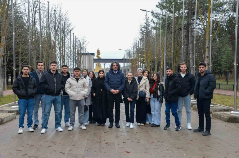 MYO öğrencileri BŞEÜ Merkez Kampüsü gezdi 