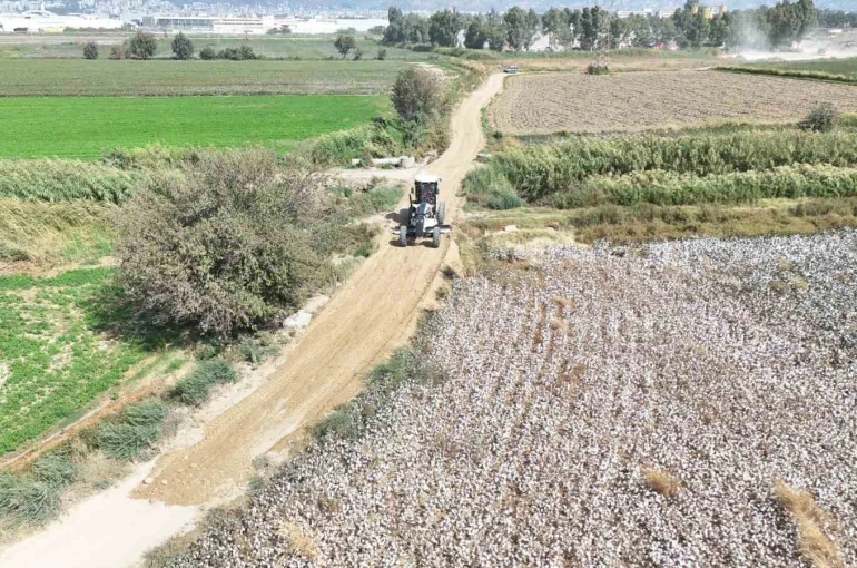 Nazilli Belediyesi’nden çiftçilere ulaşım kolaylığı