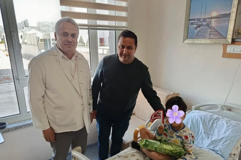 Nazilli’de hasta çocuklar unutulmadı 