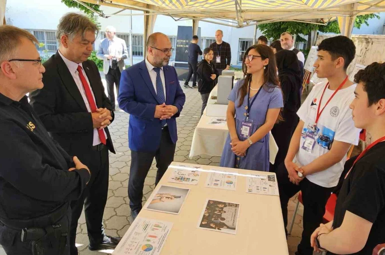 Nazilli’de İmam Hatip Lisesi bilim fuarı düzenledi 