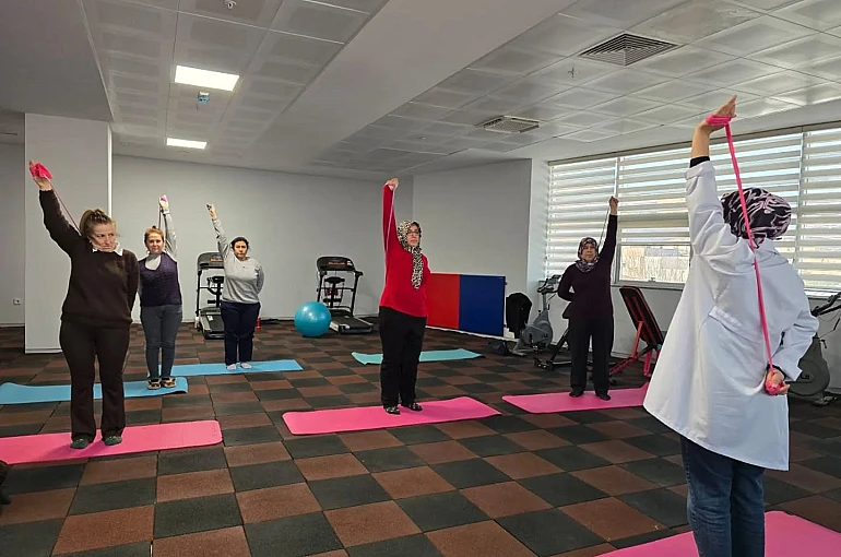 Nazilli’de kadınlar güne sporla başlıyor 