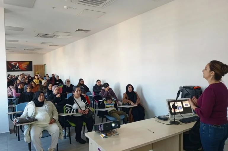 Nazilli’de kadınlar sağlık konusunda bilgilendirildi