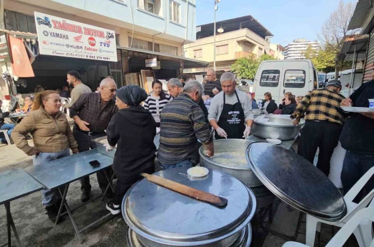 Nazilli’de sanayi esnafı imece usulü hayır yaptı