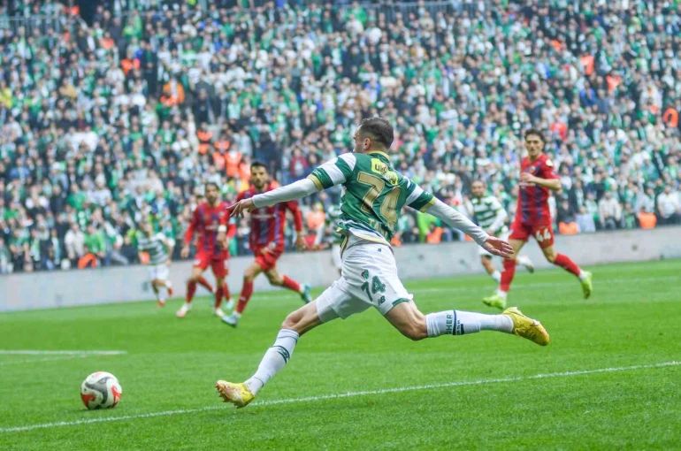 Nesine 2. Lig: Bursaspor: 2 - Mardin 1969 Spor: 0