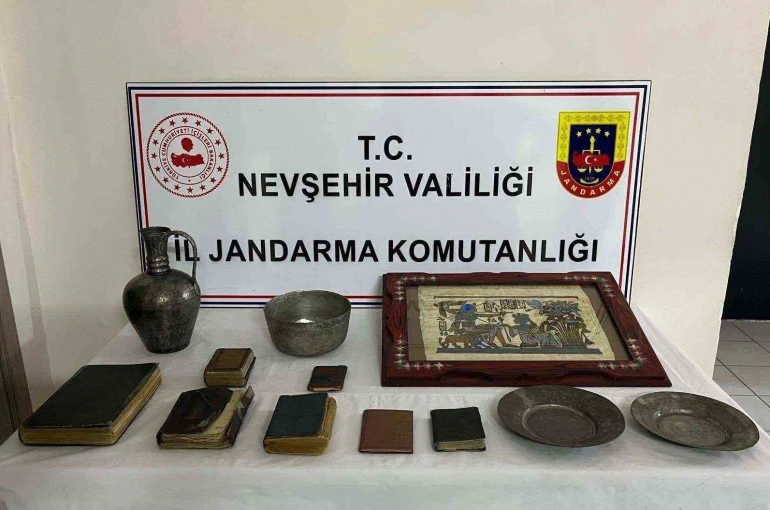 Nevşehir’de 12 parça tarihi eser ele geçirildi 