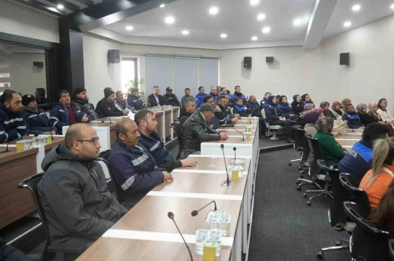 Niğde Belediyesi personeline ’sanal kumar’ farkındalık eğitimi 