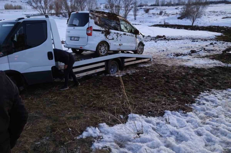 Niğde-Çamardı yolunda araç takla attı, 4 kişi yaralandı 