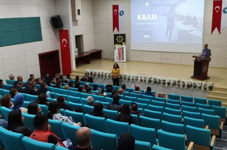 Niğde Emniyeti’nden uyuşturucuyla mücadelede etkin farkındalık faaliyetleri