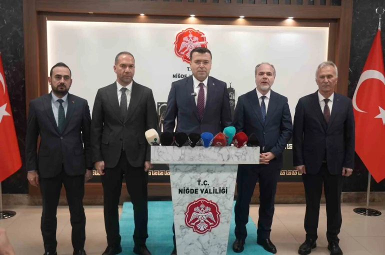 Niğde Valisi Nedim Akmeşe görevine başladı 