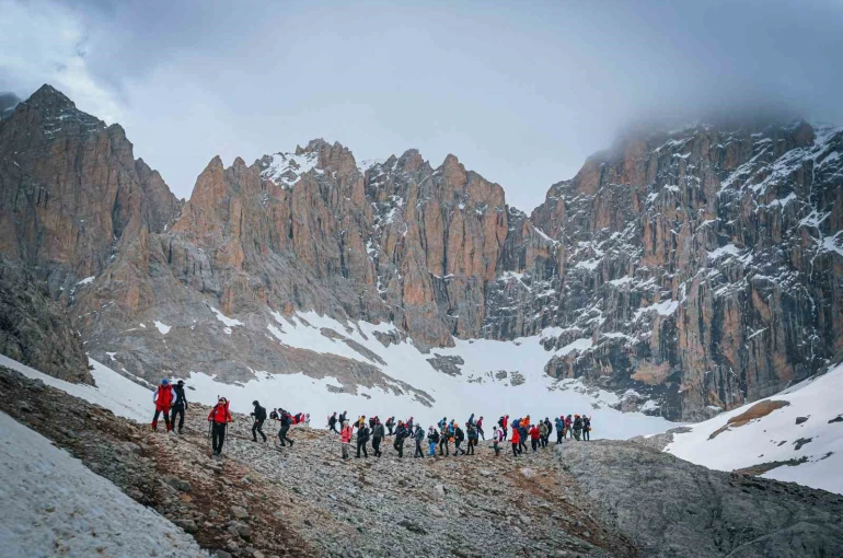 Niğde’de dağcılıkta yeni dönem: Demirkazık Dağcılık Kulübü kuruldu 