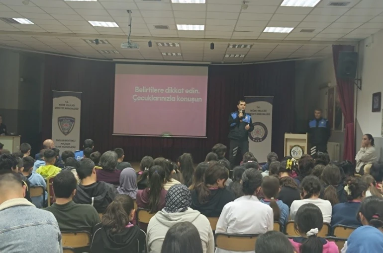 Niğde’de öğrencilere akran zorbalığı ve trafik semineri 