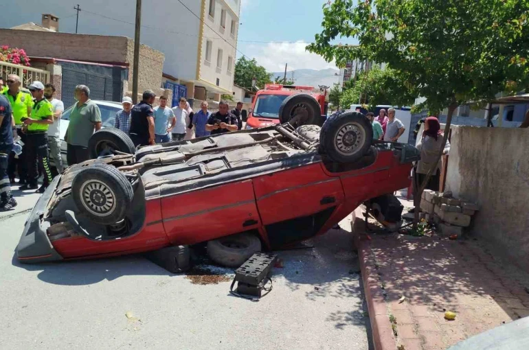 Niğde’de otomobil ters döndü: 1 yaralı 