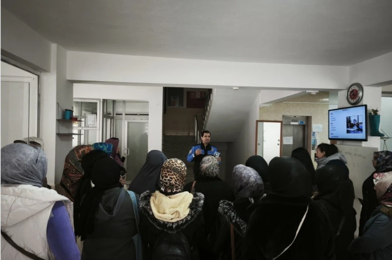 Niğde’de polisten vatandaşa dolandırıcılık uyarısı