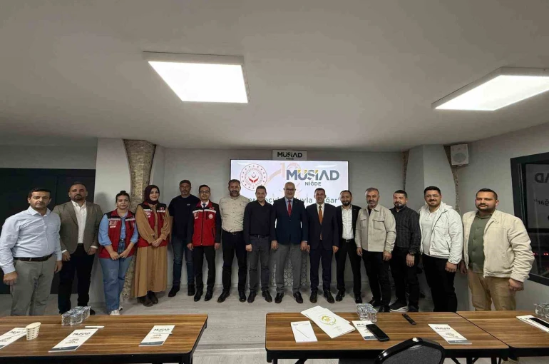 Niğde’de yeni evlenen çiftlere yeni doğan destek çantası desteği 