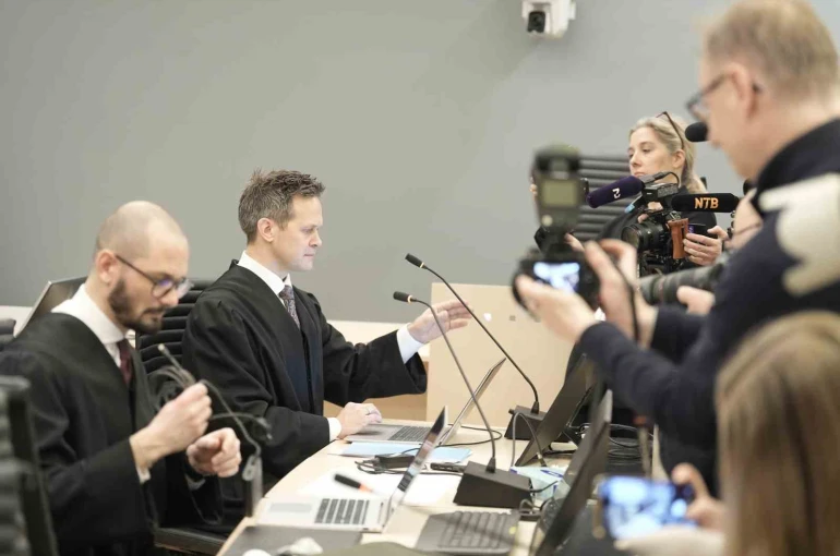 Norveç veliaht prensesinin oğlu Hoiby’in tecavüz dahil farklı suçlamalarla yargılandığı dava başladı 