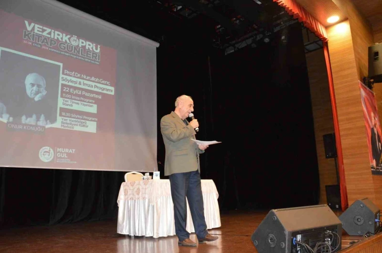 Nurullah Genç: "Yola çıkın ama yoldan çıkmayın" 