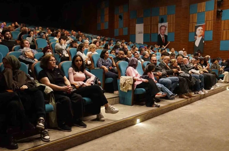 "Ocak" Esenyurtlu sanatseverlerle buluştu 