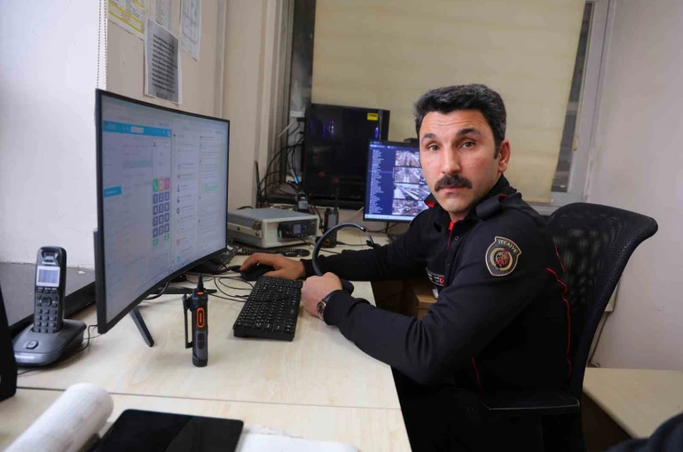 Oğlu depremde hayatını kaybetti, baba binden fazla canın kurtarılmasına öncülük etti 