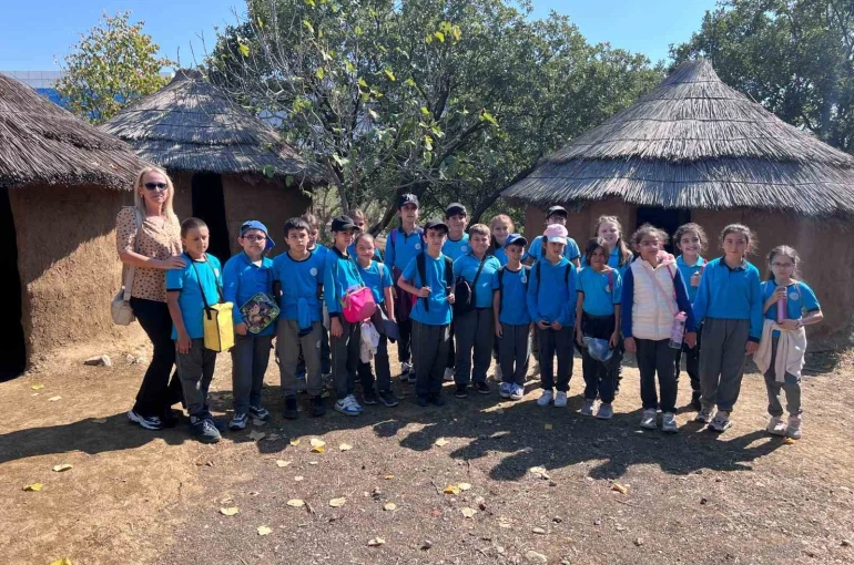 Öğrenciler, Arkeopark’ta arkeolojiyi tanıyor 