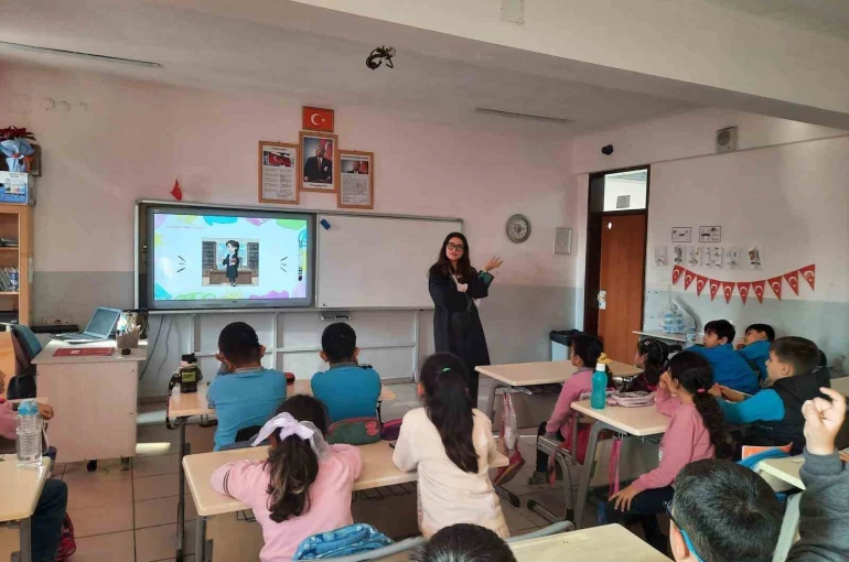 Öğrenciler avukatlık mesleğini tanıdı 