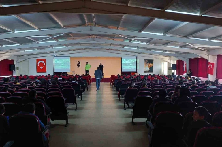 Öğrenciler polislik mesleğini yakından tanıdı 