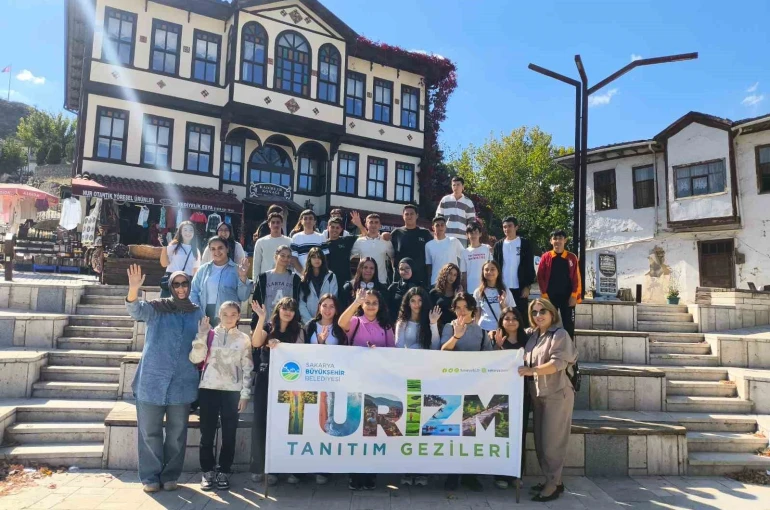 Öğrenciler şehrin tarihi ve doğal güzelliklerini keşfetti