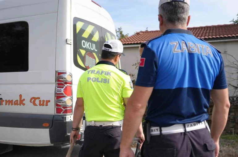 Öğrencilerin güvenli seyahat etmesi için zabıta ve polis teyakkuza geçti 