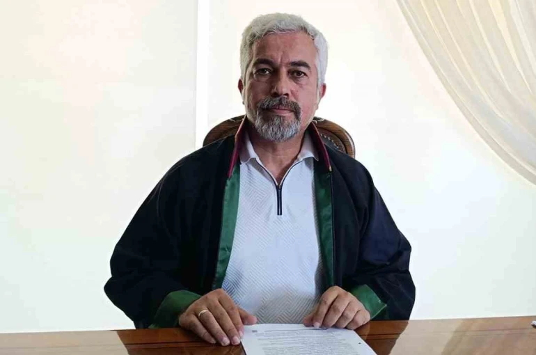 Öğretmen Ayla Kara’nın ailesinden, okula saldıran öğrencinin ailesine 5 milyon 100 bin liralık tazminat davası 
