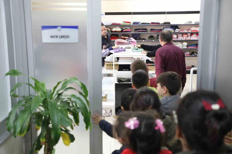 Öksüz ve yetimlerin bayramlıkları yine Talas Belediyesi’nden 