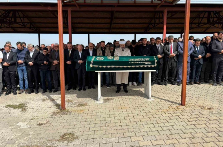 Okul saldırısında hayatını kaybeden Yusuf Tarık son yolculuğuna uğurlandı 