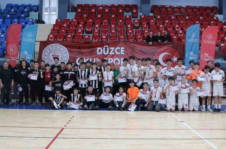 Okul sporları futsal heyecanı sona erdi 