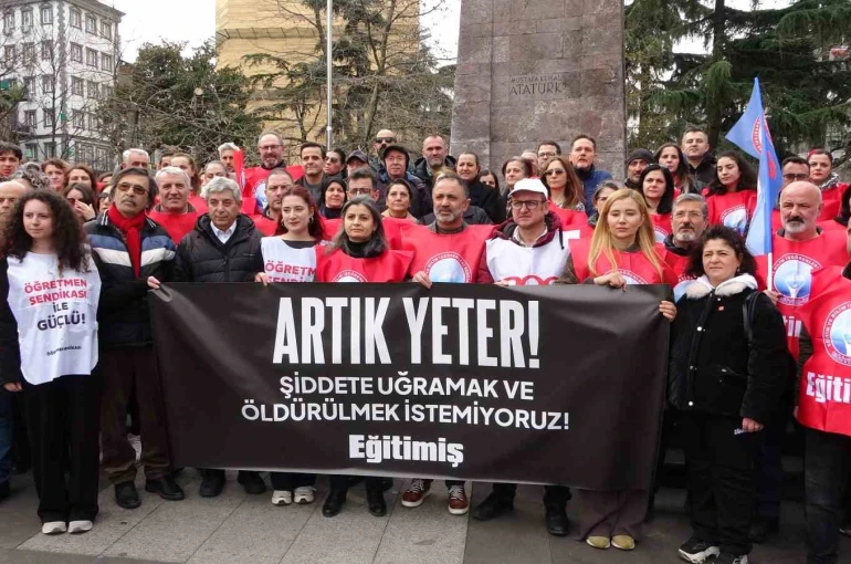 Okuldaki öğretmen cinayetine Trabzonlu eğitimcilerden tepki 