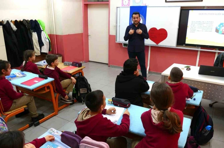 Okullarda akran zorbalığına karşı eğitim seferberliği 