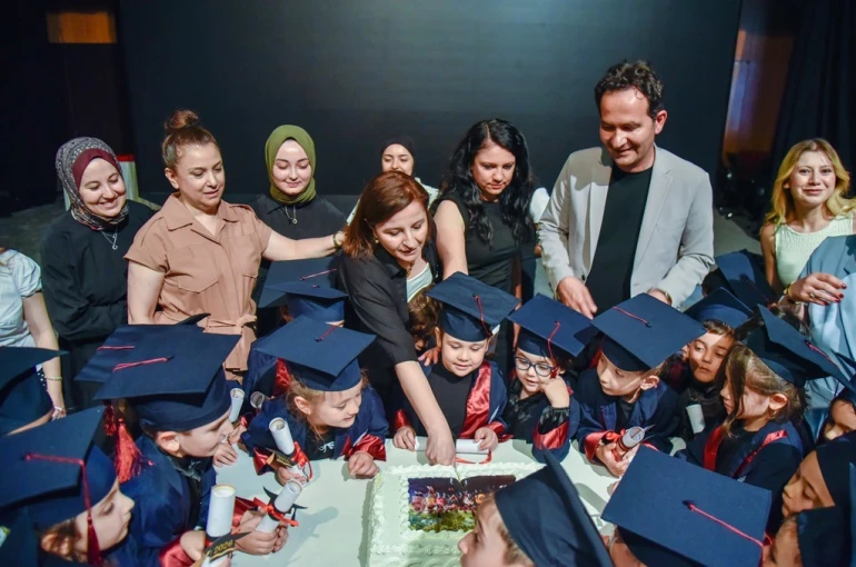 OMÜ Gündüz Bakımevi Anaokulu’nda mezuniyet coşkusu