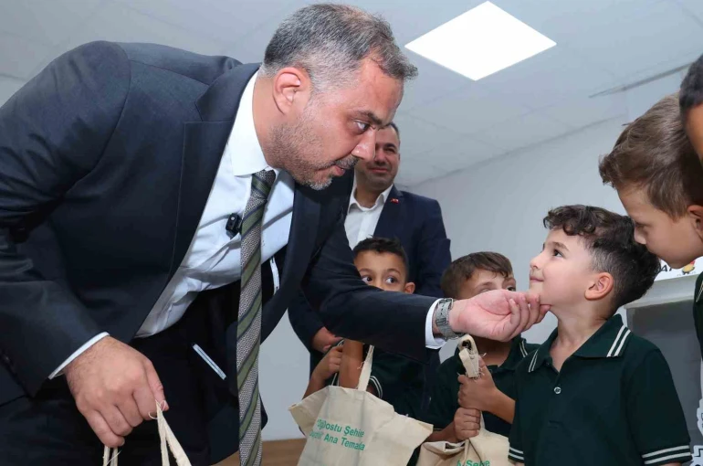 Onikişubat’ta 7 bin öğrenciye kırtasiye seti desteği 